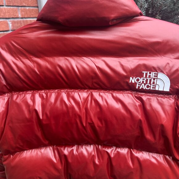 LIKE NEW North Face Red Puffer Jacket 700 Fill women’s XS Cropped - Picture 5 of 7